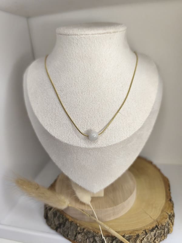 Collier en acier inoxydable et pierre véritable