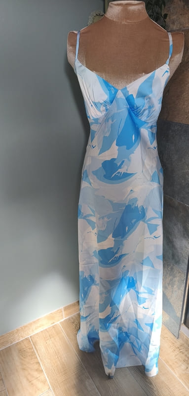 Robe longue bleu dos nu