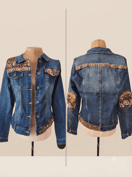 Veste en jean bleu et broderies
